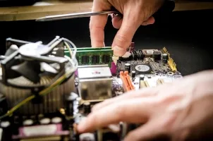 Servizio di assistenza informatica e riparazione PC a Rivoli e comuni limitrofi