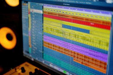 Servizio professionale di editing audio per podcast, video, spot pubblicitari e produzioni multimediali